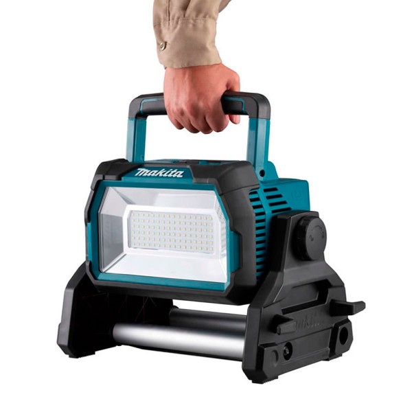 Encontraproduto.com.br - Refletor Led a Bateria 18V Makita DML809
