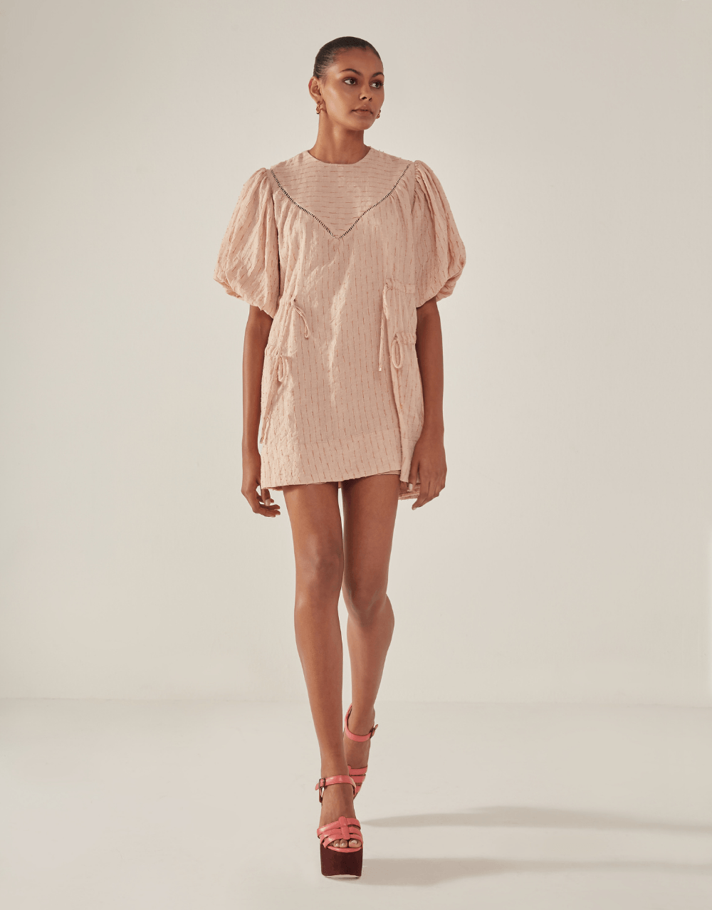 Vestido Curto Marion - Bege