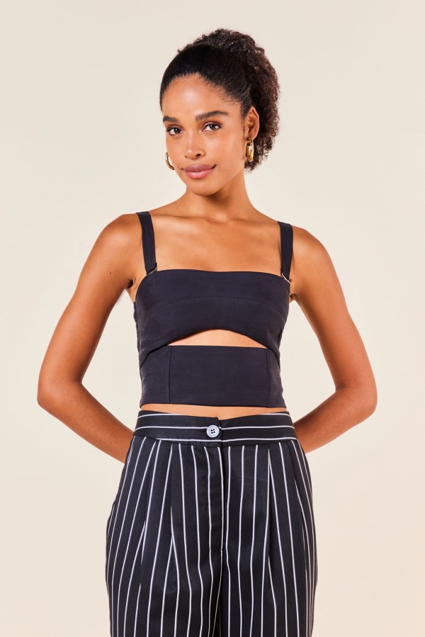 CROPPED COM RECORTE E ALCAS REMOVIVEIS -PRETO