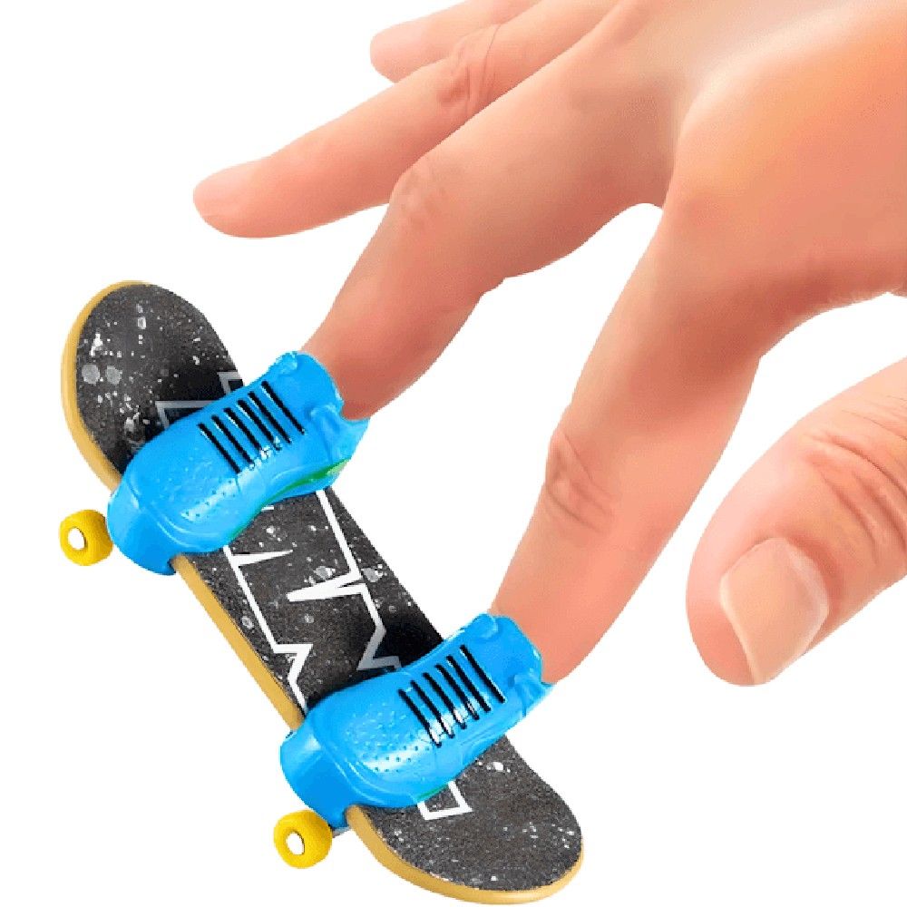 Encontraproduto.com.br - Hot Wheels Skate de Dedo com Tênis Leonardo - Mattel