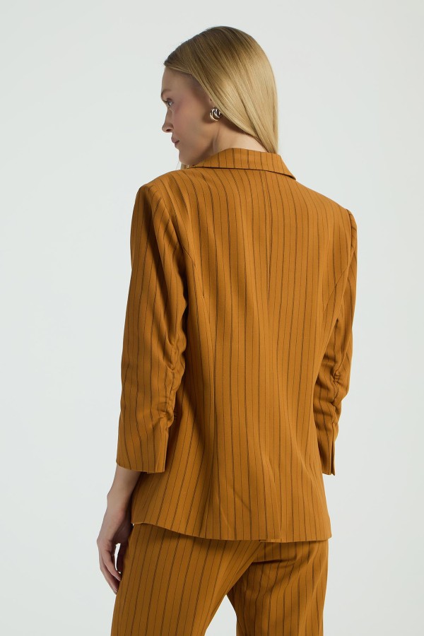 Encontraproduto.com.br - BLAZER LISTRADO - CARAMELO