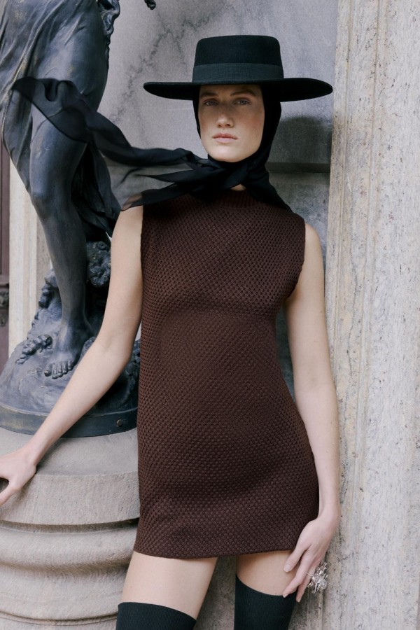 Encontraproduto.com.br - BLUSA TRICOT GOLA ALTA ALONGADA-MARROM