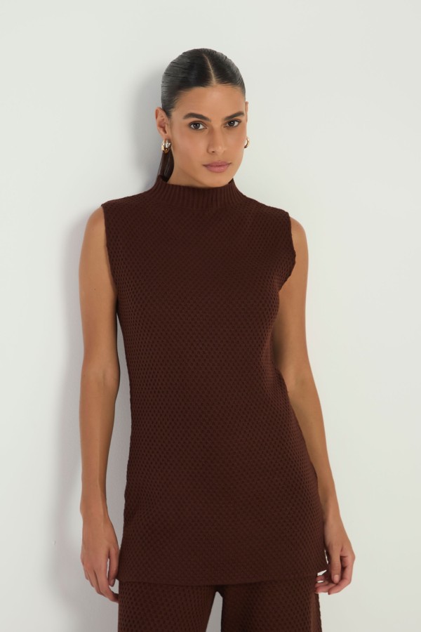 Encontraproduto.com.br - BLUSA TRICOT GOLA ALTA ALONGADA-MARROM