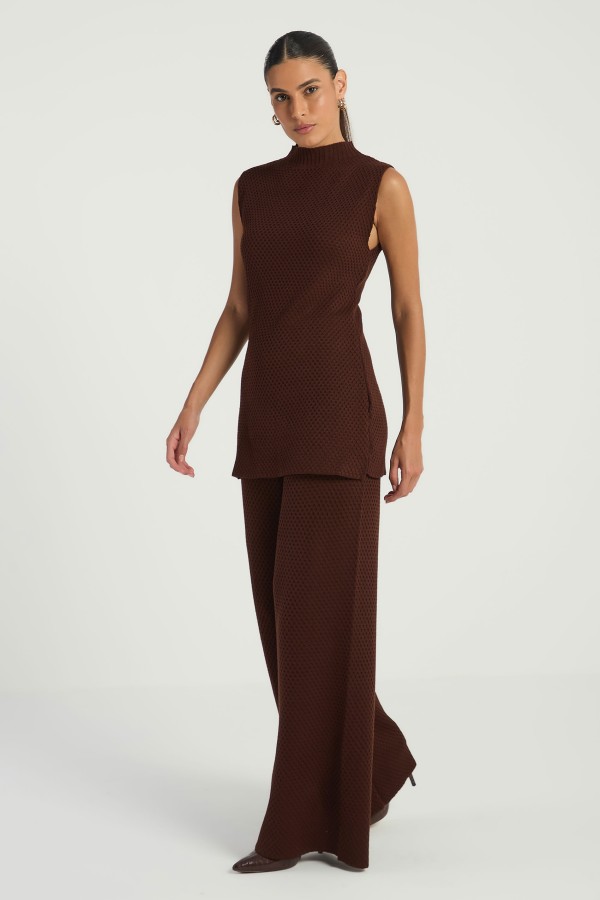 Encontraproduto.com.br - BLUSA TRICOT GOLA ALTA ALONGADA-MARROM