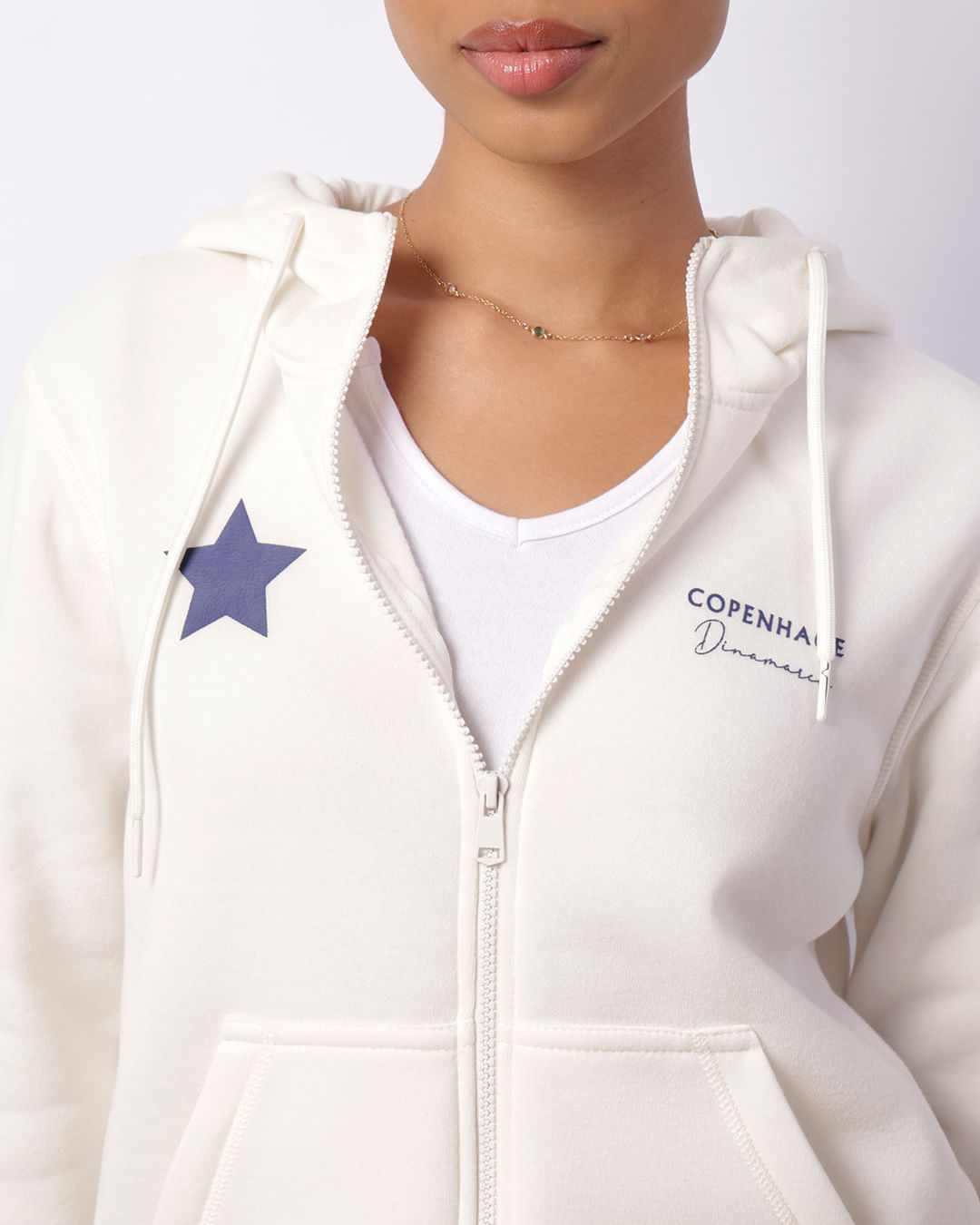 Encontraproduto.com.br - Jaqueta Moletom Feminina Estampa Frente E Costas Com Capuz Off White