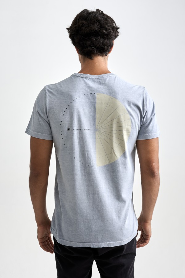 Camiseta Sundial Stone Azul Claro