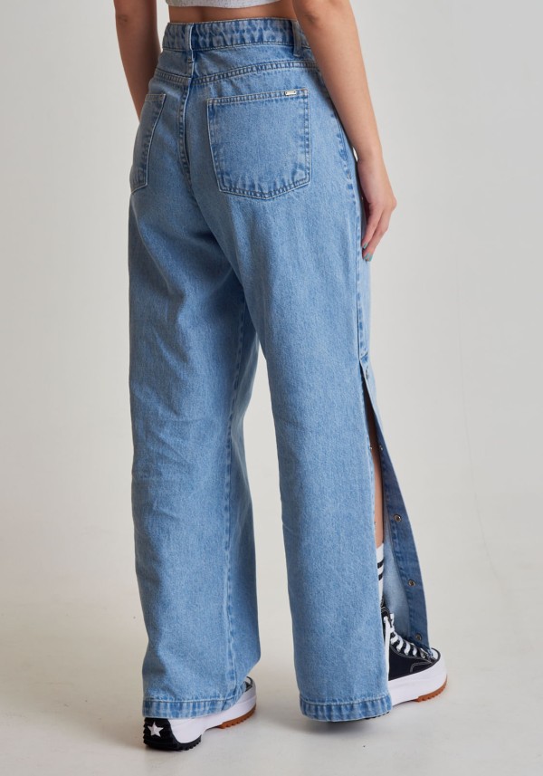 Encontraproduto.com.br - CALÇA JEANS COM BOTÕES NA LATERAL