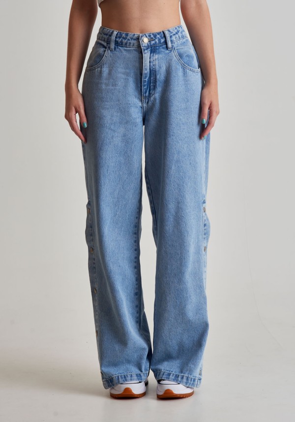 Encontraproduto.com.br - CALÇA JEANS COM BOTÕES NA LATERAL