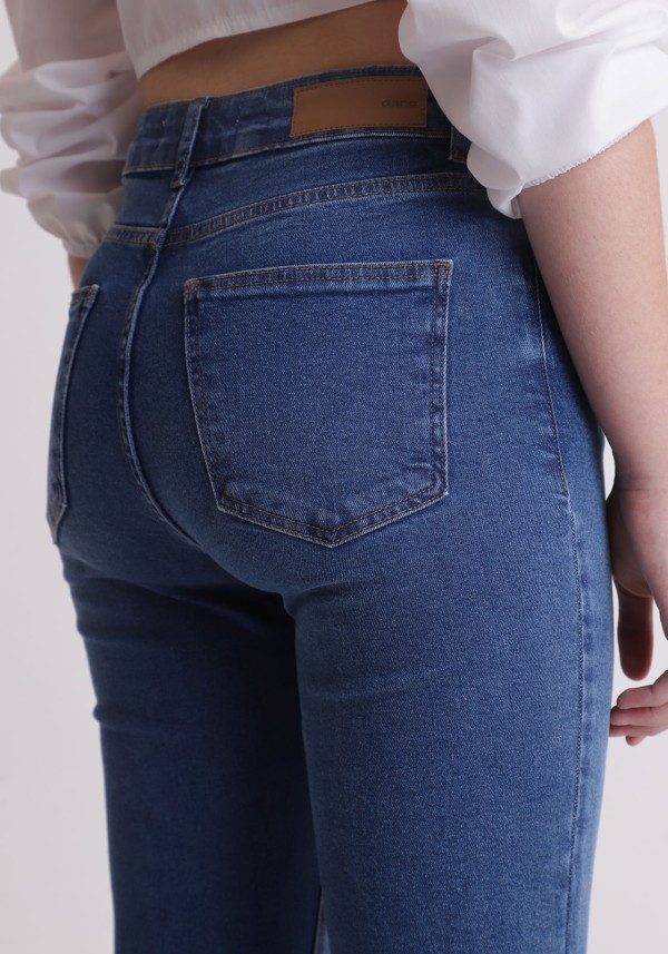 Encontraproduto.com.br - Calça jeans flare lavanderia escura