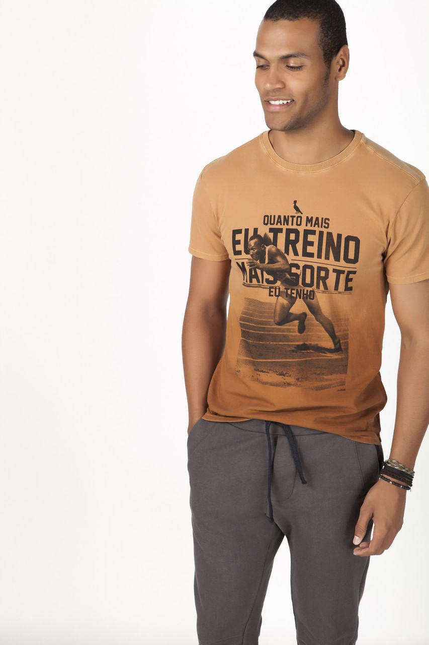 CAMISETA QUANTO MAIS EU TREINO