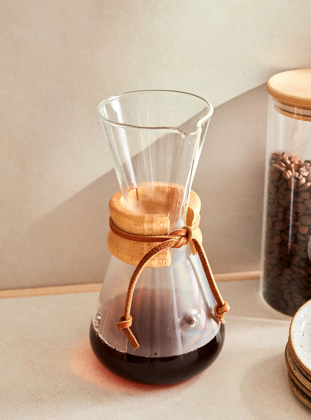Encontraproduto.com.br - Coador Chemex com Colar de Madeira 3 Xícaras