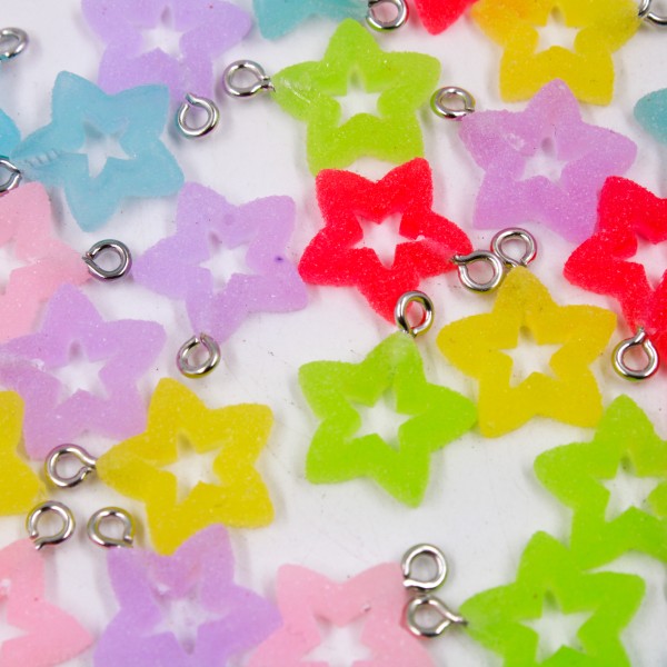 Encontraproduto.com.br - PINGENTE ESTRELA 18X16MM EM RESINA COM 50 PÇS