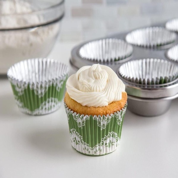 Encontraproduto.com.br - Kit 32 Forminhas para Assar Cupcakes Muffin Verde Fox Run