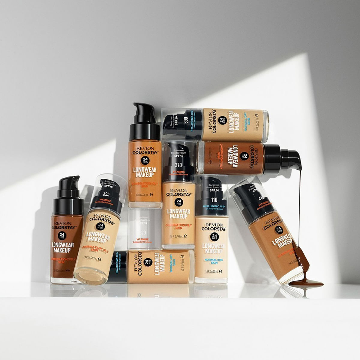 Encontraproduto.com.br - Revlon ColorStay Natural Beige 220 - Base Líquida 30ml
