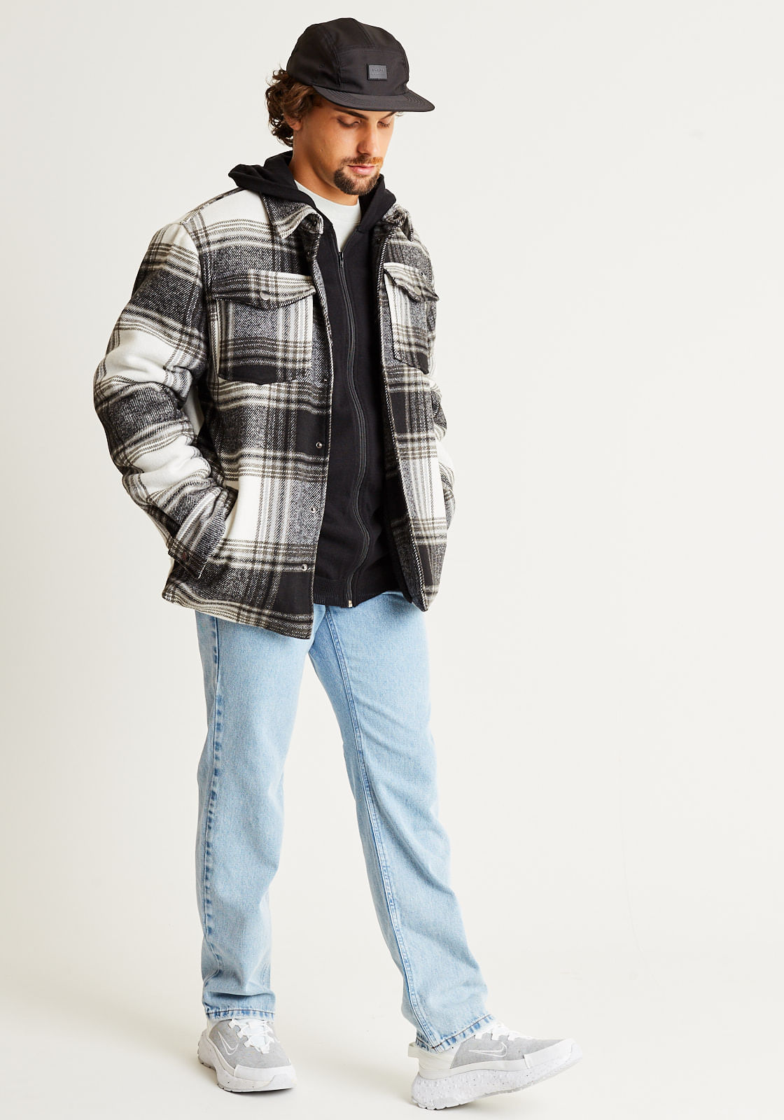 Encontraproduto.com.br - Casaco tricot com capuz