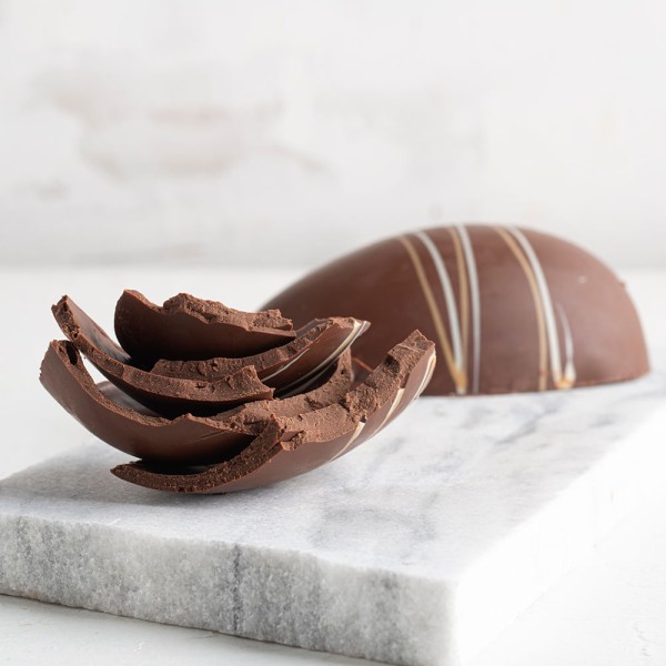 Encontraproduto.com.br - Ovo de Chocolate Meio Amargo com Gianduia - 320g