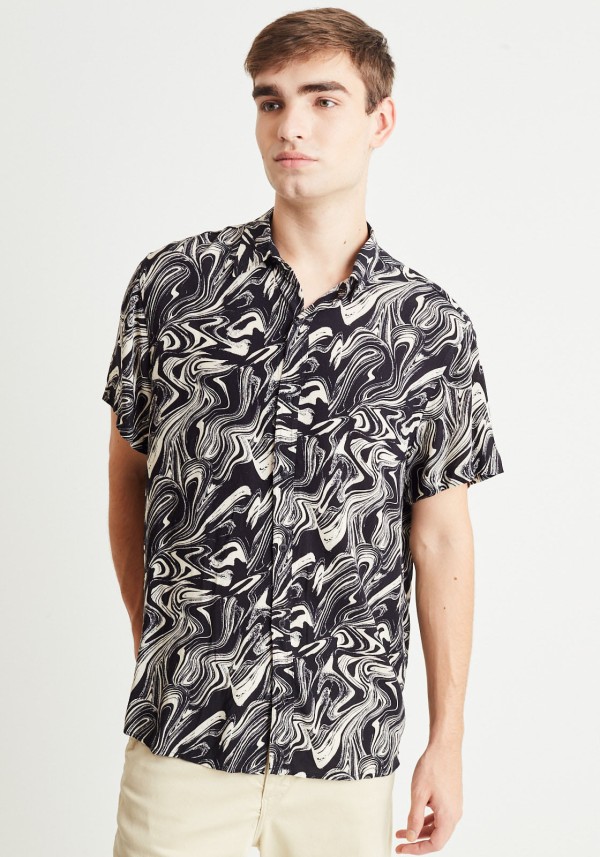 Camisa mnaga curta psicodélica