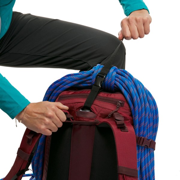 Encontraproduto.com.br - Mochila de Escalada Alpinism - 22 Litros Simond