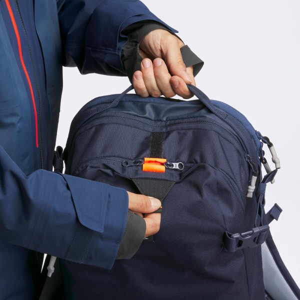 Encontraproduto.com.br - Mochila de Ski com bolsos especiais Wedze