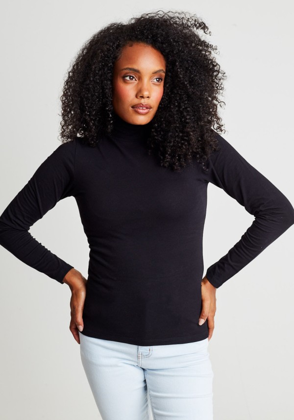 Blusa básica manga longa com gola alta