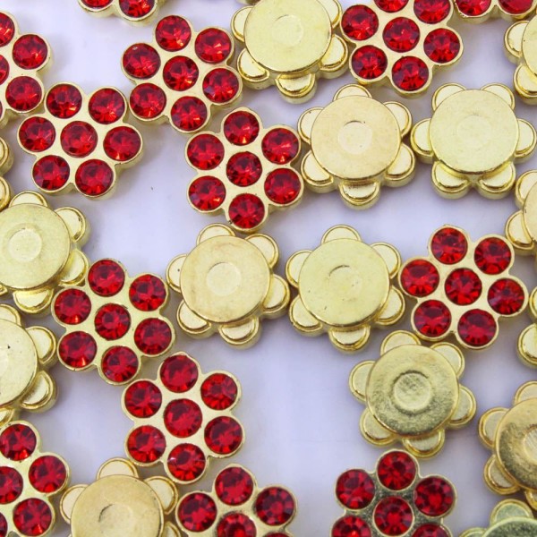 Encontraproduto.com.br - FLOR COM STRASS 10MM EM ABS E VIDRO COM 250 PEÇAS