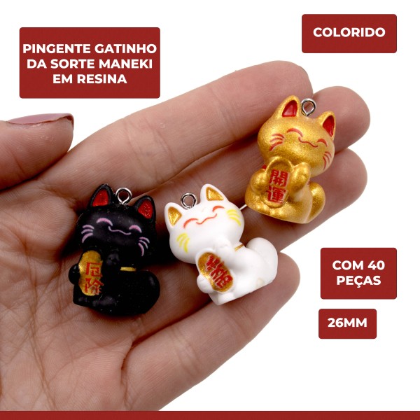 Encontraproduto.com.br - PINGENTE GATINHO DA SORTE MANEKI 26MM EM RESINA COM 40 PEÇAS
