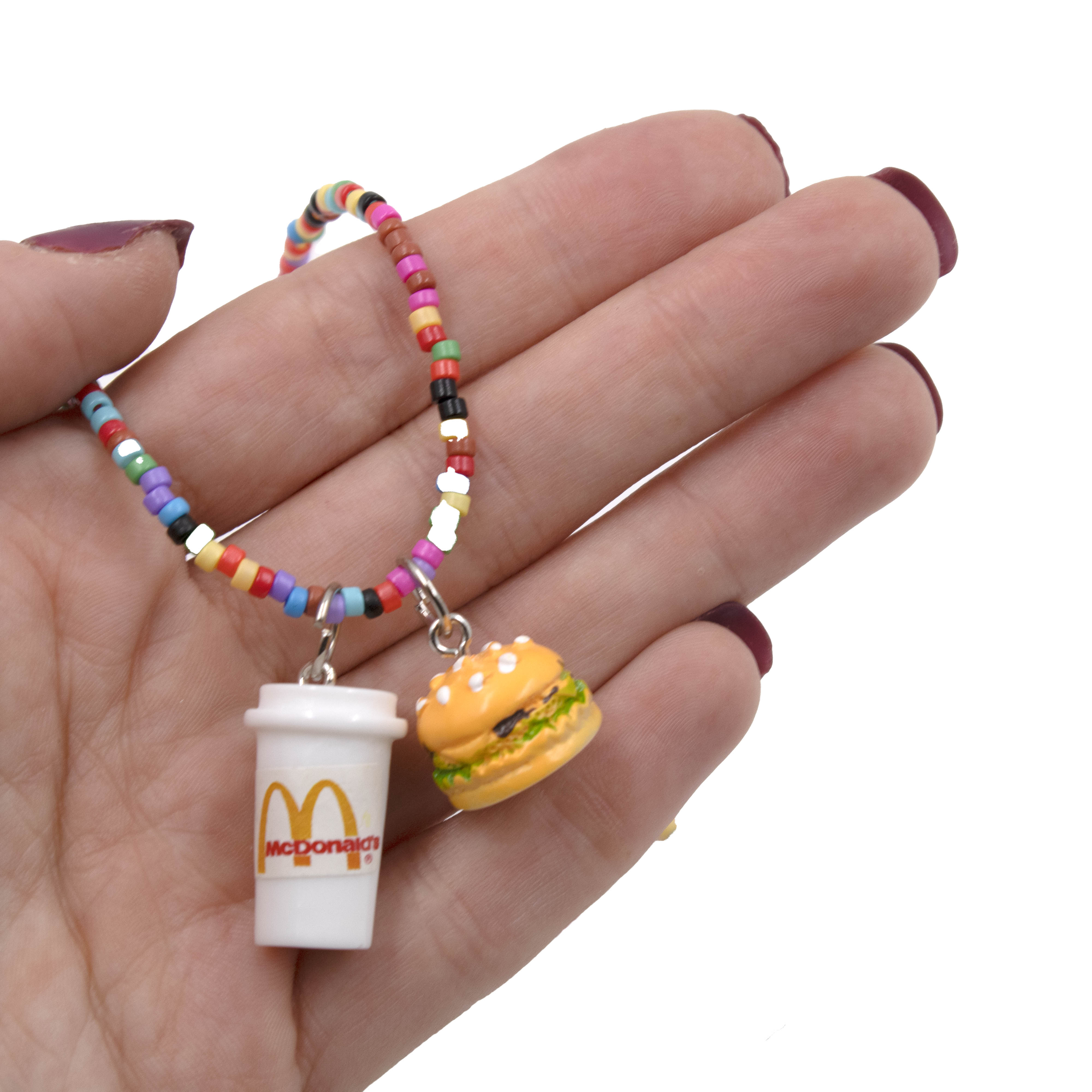 Encontraproduto.com.br - PINGENTE LANCHE E BEBIDA 15MM EM RESINA COM 50 PEÇAS