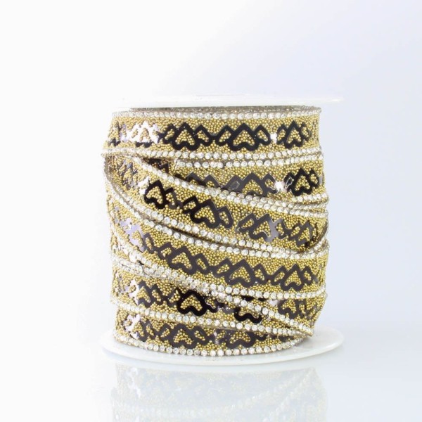 Encontraproduto.com.br - CAVIAR COM STRASS EM CORAÇAO 15MM TERMOCOLANTE COM 9 METROS