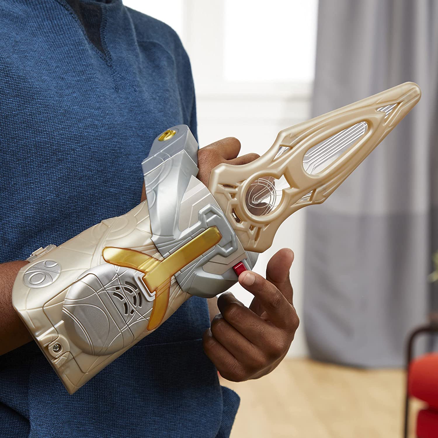 Encontraproduto.com.br - Manopla de Efeitos Cosmicos - Marvel - The Eternals - Luzes e Sons - Hasbro HASBRO