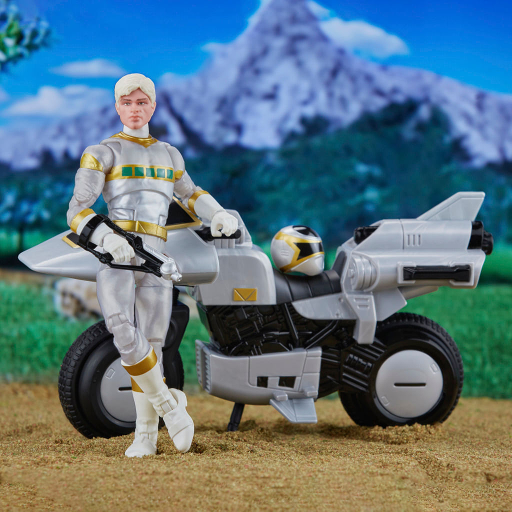 Encontraproduto.com.br - Boneco Articulado - Power Rangers - Lightning Collection - Ranger Prateado - Hasbro