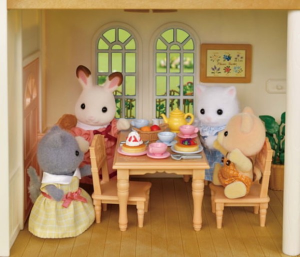Encontraproduto.com.br - Playset Sylvanian Families Epoch Courtyard Home Gift Set