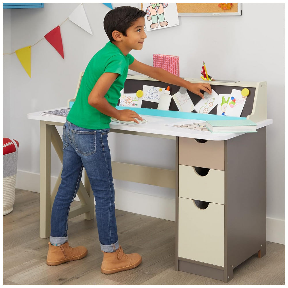 Encontraproduto.com.br - Mesa Infantil de Madeira com Lousa e zenamento para Crianças a Partir de 4 Anos, LITTLE TIKES 658815EUC, Bege