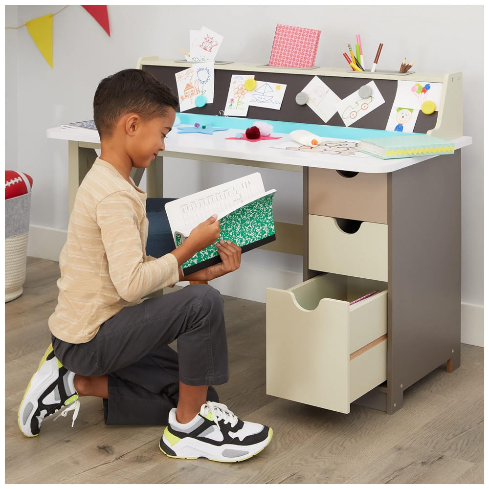 Encontraproduto.com.br - Mesa Infantil de Madeira com Lousa e zenamento para Crianças a Partir de 4 Anos, LITTLE TIKES 658815EUC, Bege