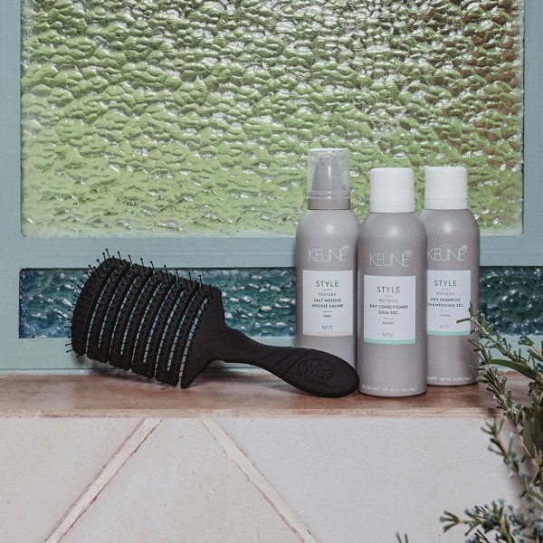 Encontraproduto.com.br - Escova De Cabelo Wet Brush Quadrada Flex Dry Preta Cabo Emborrachado