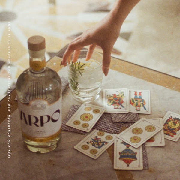 Encontraproduto.com.br - Gin Arpo Garrafa 750ml