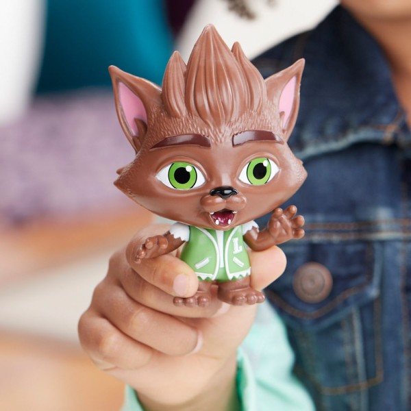 Encontraproduto.com.br - Ônibus Monstrinhos - Lobo Howler - Super Monsters - Hasbro