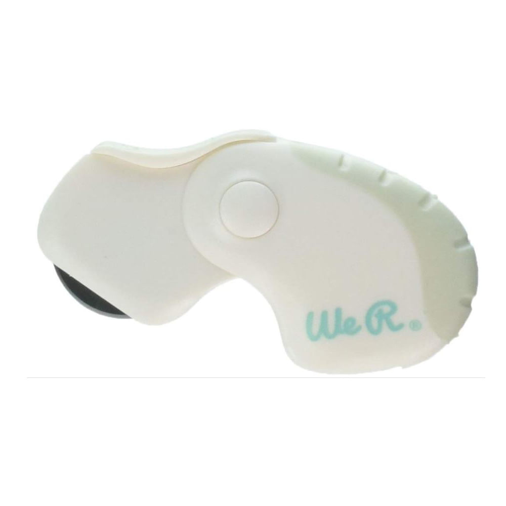 Encontraproduto.com.br - Mini Cortador Circular com Suporte We R Memory Keepers Rotary Cutter 1 Peça