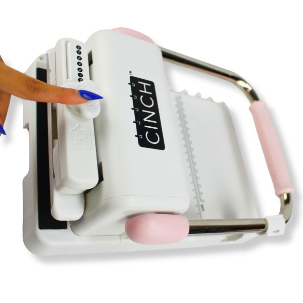 Encontraproduto.com.br - Encadernadora The Cinch Heidi Swapp Furo Quadrado Rosê We R Memory Keeepers 662789