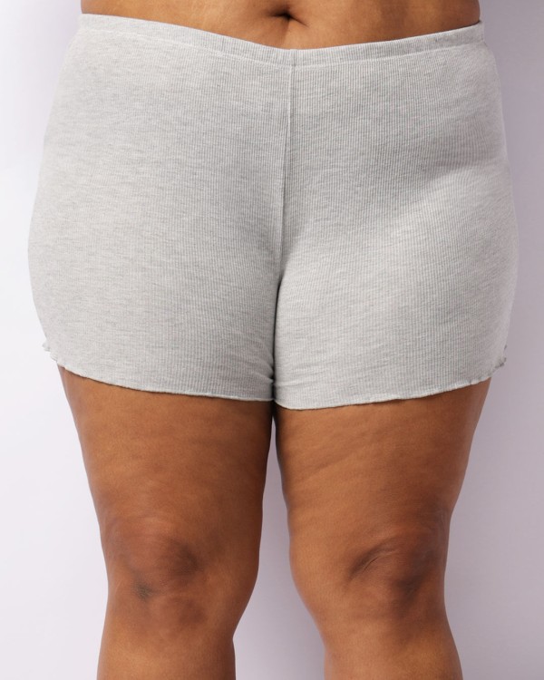 Encontraproduto.com.br - Pijama Plus Size Feminino Canelado Curto Com Frufru Cinza