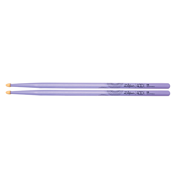 Encontraproduto.com.br - Pack Zildjian Edição Limitada 400 anos com 4 Pares de baquetas e Toalha Exclusiva