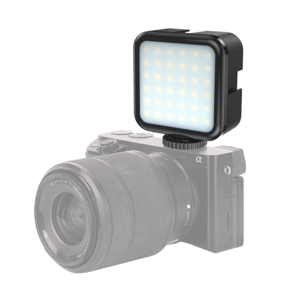 Encontraproduto.com.br - Iluminador LED Jumpflash L49R Vídeo Light Compacto 6500K Bateria Interna para Câmeras e Filmadoras