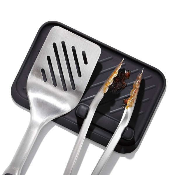 Encontraproduto.com.br - Descanso para Churrasco em Silicone 26x15cm OXO Preto