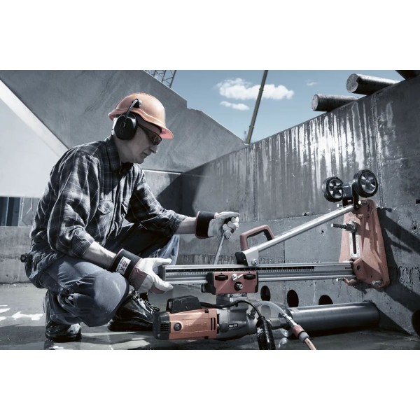 Encontraproduto.com.br - Perfuratriz de Parede/Piso com Suporte Husqvarna DMS240 2400W 220/240V