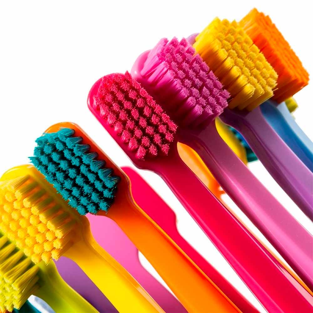 Encontraproduto.com.br - ESCOVA DE DENTE CURAPROX SOFT CS1560B MACIA