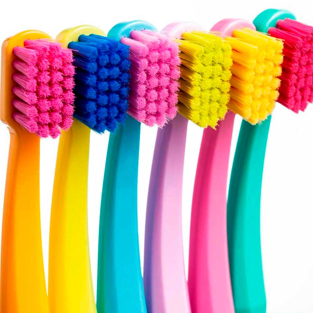 Encontraproduto.com.br - ESCOVA DE DENTE CURAPROX SOFT CS1560B MACIA