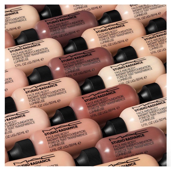Encontraproduto.com.br - Base MAC Face and Body Natural Radiance Tons Escuros C7