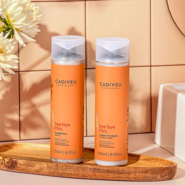 Encontraproduto.com.br - Kit Cadiveu Professional Bye Bye Frizz Shampoo Condicionador e Selagem Gradativa (3 produtos)