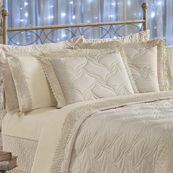 Encontraproduto.com.br - Kit Cobre Leito Colcha Serene Queen 7 Peças Micropercal 200 Fios Guipir Bordado Suave - Bege