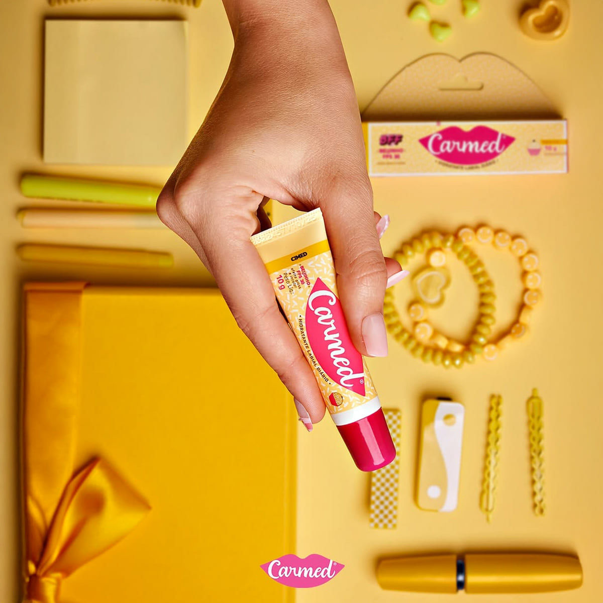 Encontraproduto.com.br - Kit Carmed Fini BFF Beijinho Azedinho FPS30 Hidratante Labial (2 produtos)