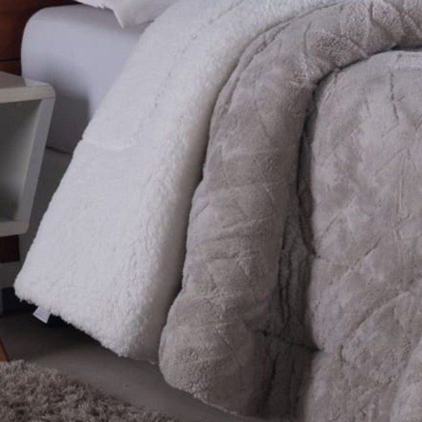 Encontraproduto.com.br - Edredom Coberdrom Oryon Queen Sherpa E Manta Alto Relevo - Bege